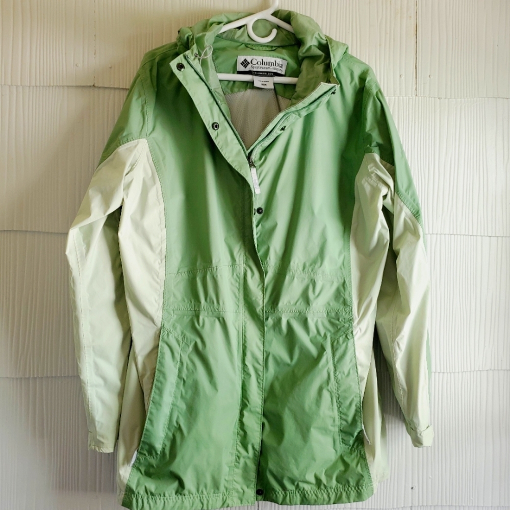 Columbia XL Women's Rain Wind Breaker Jacket. Light Green. EUC.